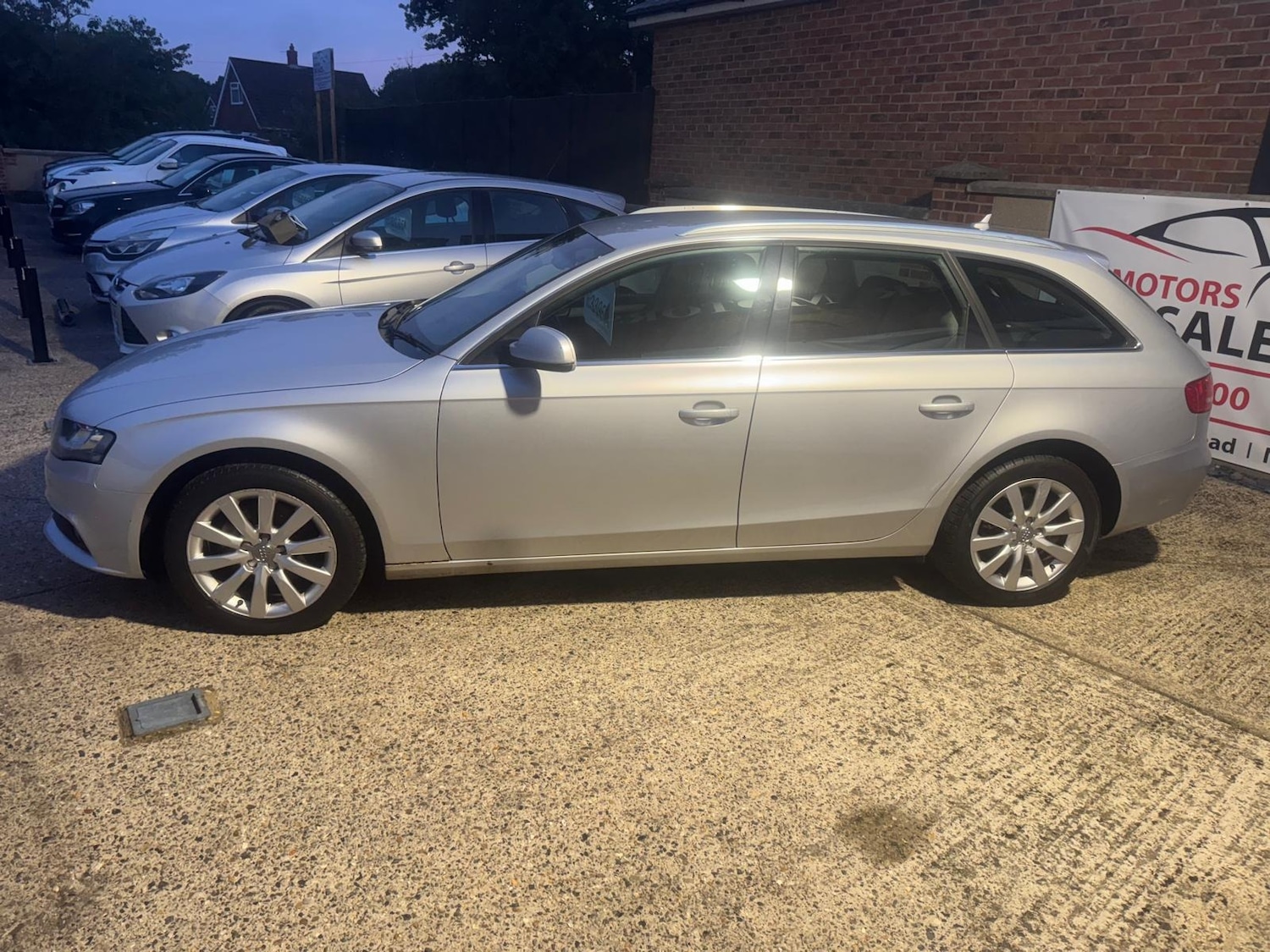 Used Audi A4 2009 for sale - 77365401: Photo 4