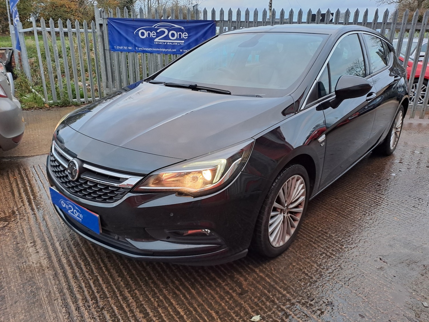 Used Vauxhall Astra 2015 for sale - 76541536: Photo 1