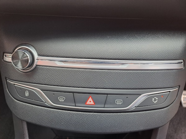Used Peugeot 308 SW 2018 for sale - 76134059: Photo 19
