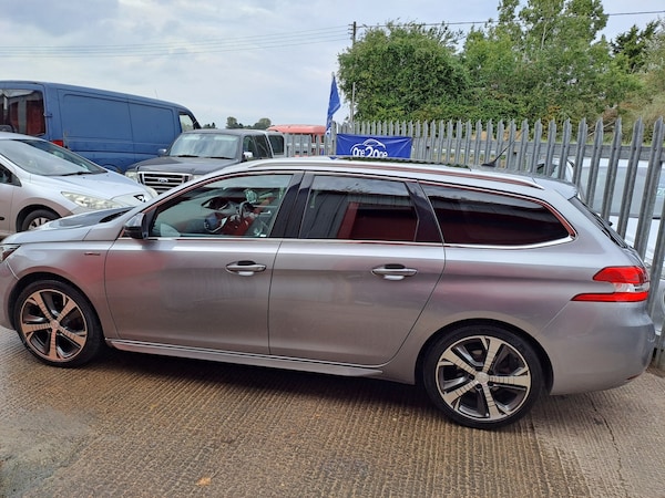 Used Peugeot 308 SW 2018 for sale - 76134059: Photo 2