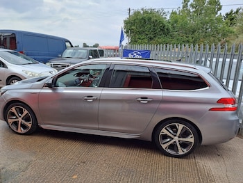 Used Peugeot 308 SW 2018 for sale - 76134059: Photo 2