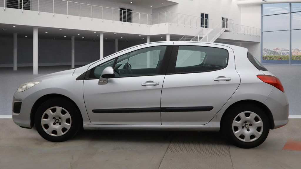 Used Peugeot 308 2012 for sale - 76164567: Photo 2