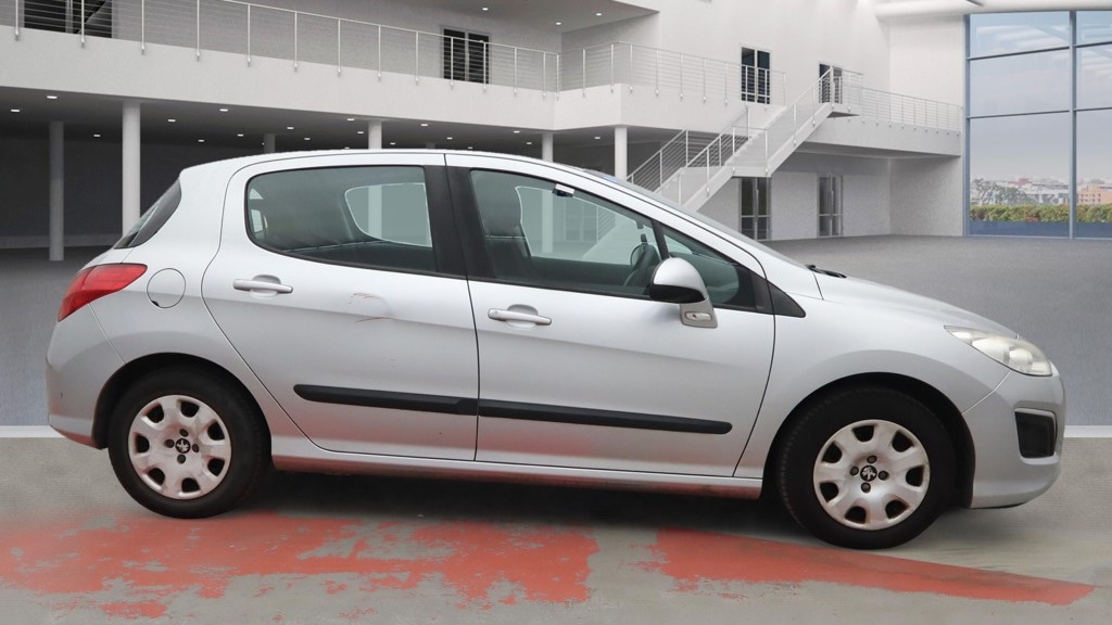 Used Peugeot 308 2012 for sale - 76164567: Photo 5