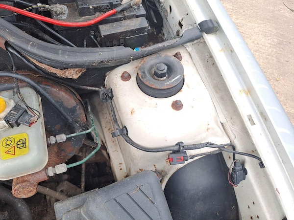 Used Ford Escort 1996 for sale - 76246149: Photo 26