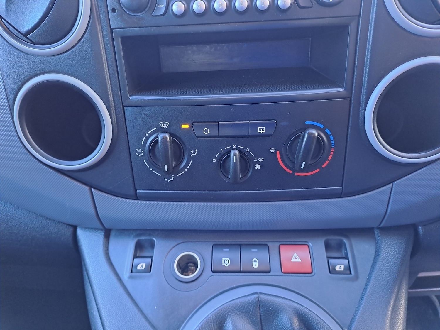 Used Peugeot Partner 2014 for sale - 77649527: Photo 24