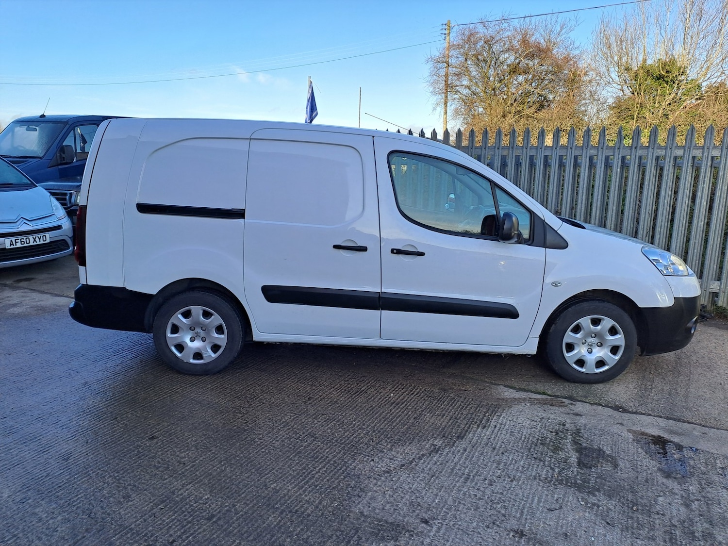 Used Peugeot Partner 2014 for sale - 77649527: Photo 6