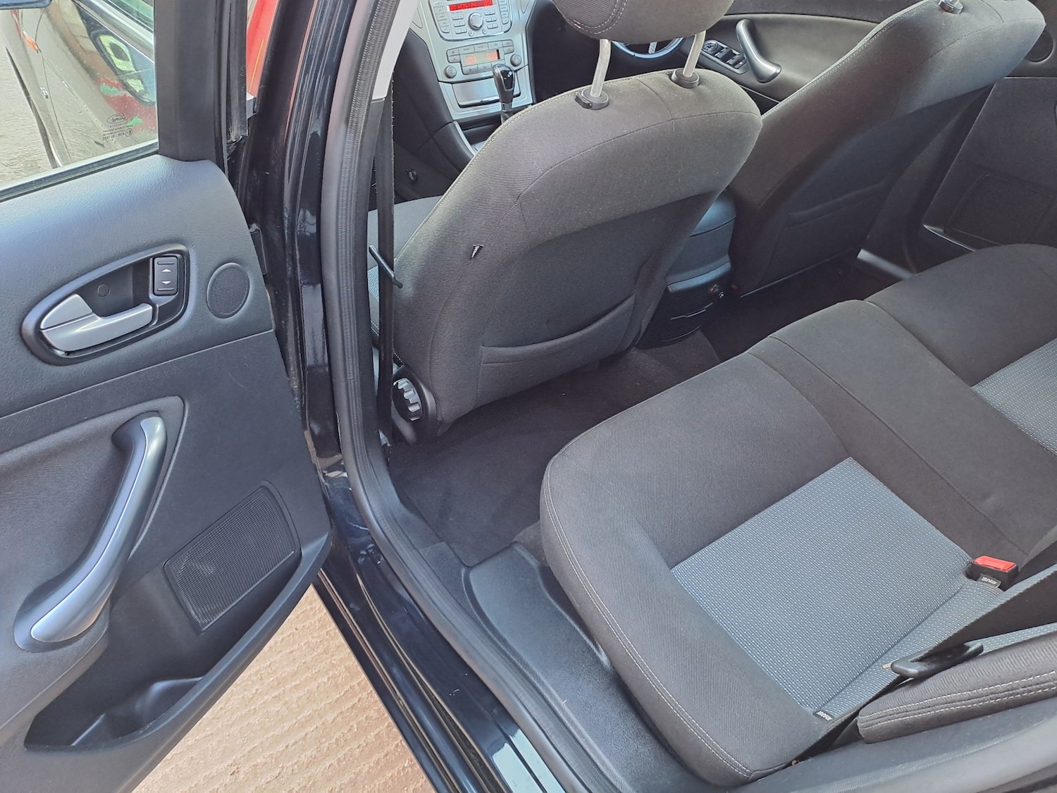 Used Ford Mondeo 2010 for sale - 77635351: Photo 12