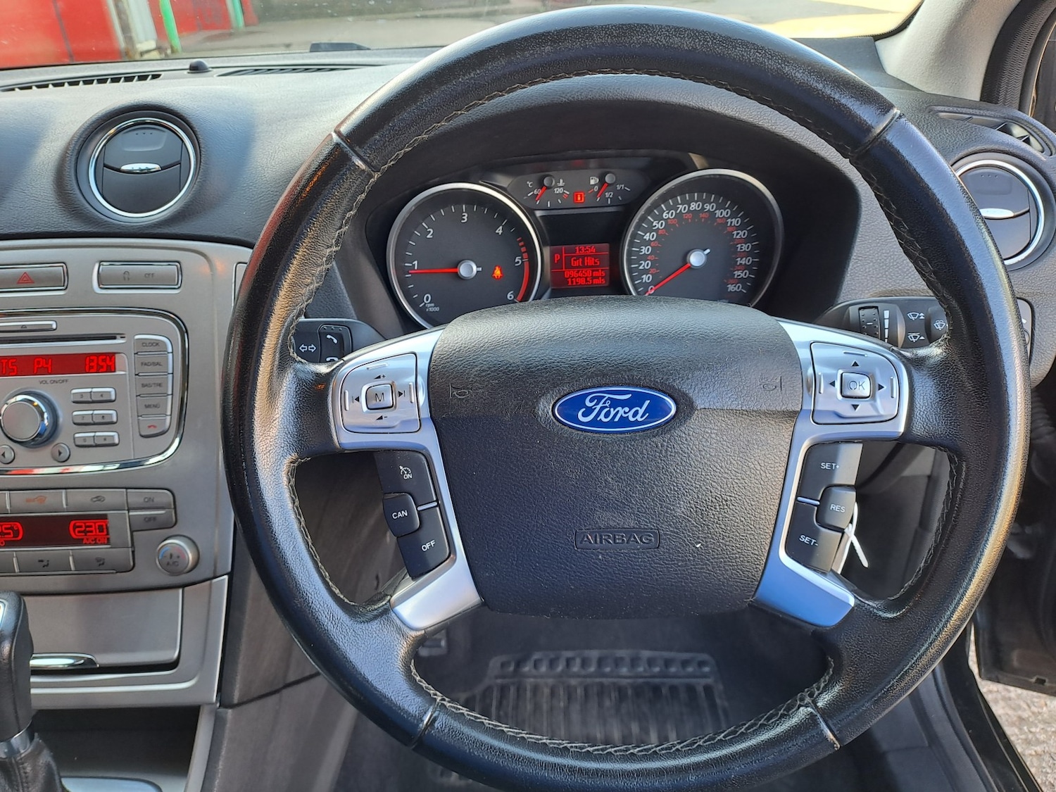 Used Ford Mondeo 2010 for sale - 77635351: Photo 16