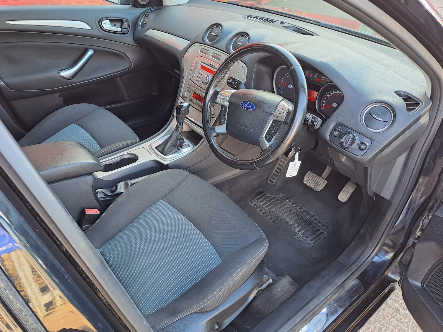 Used Ford Mondeo 2010 for sale - 77635351: Photo 9