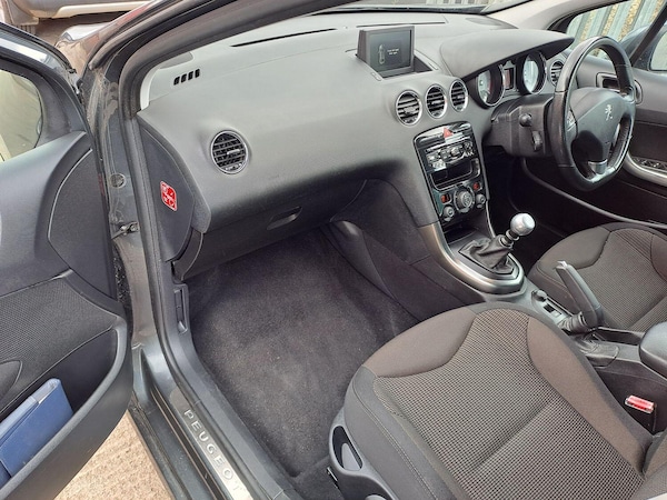 Used Peugeot 308 2014 for sale - 76246164: Photo 11