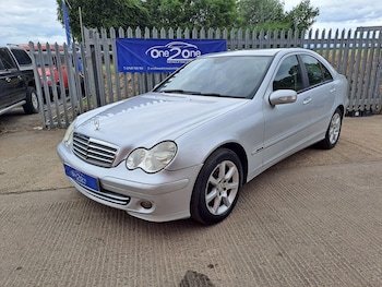 2005 - 2.1 C220 CDI Classic SE 4-Door