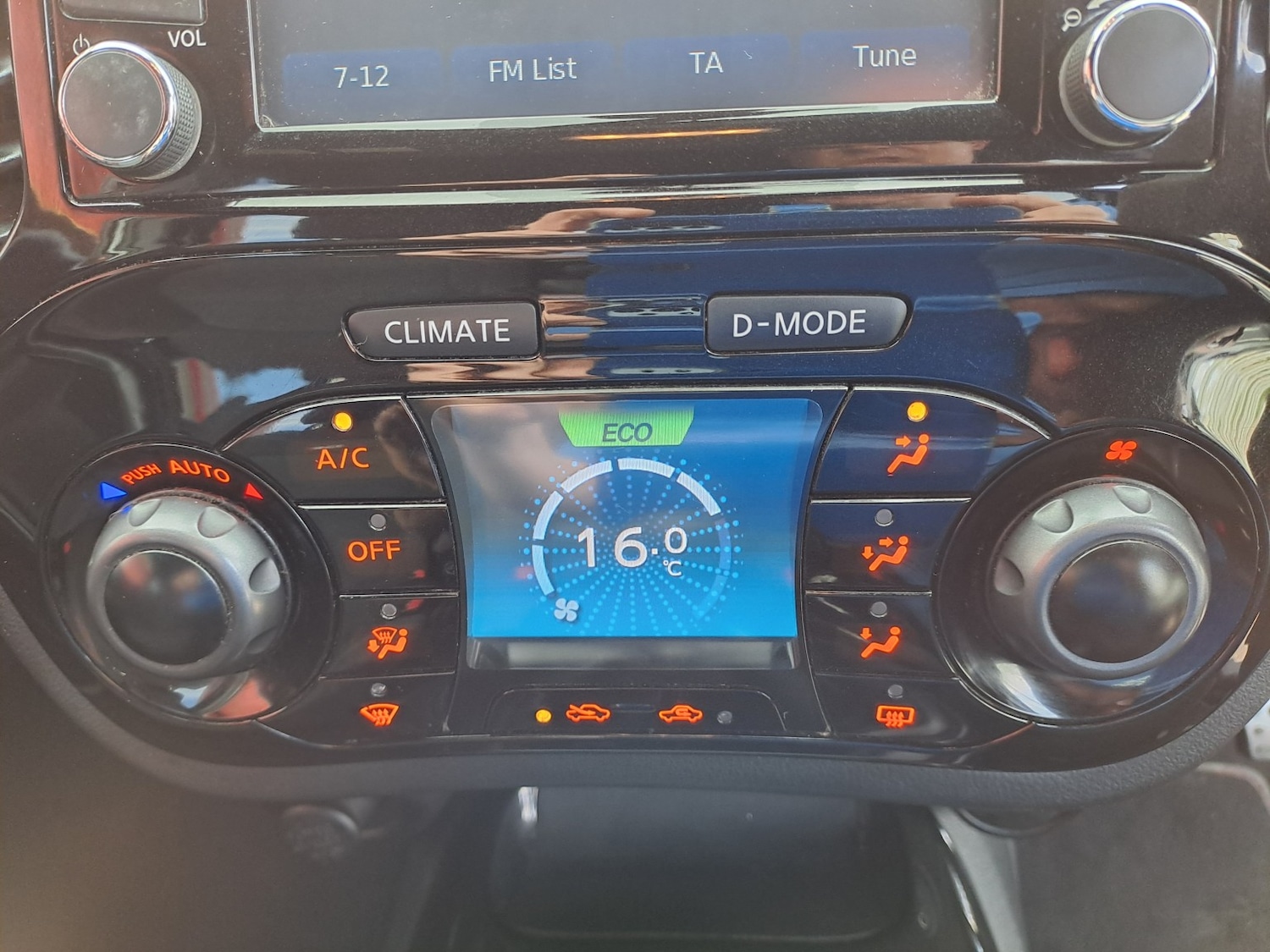 Used Nissan Juke 2014 for sale - 76114013: Photo 17