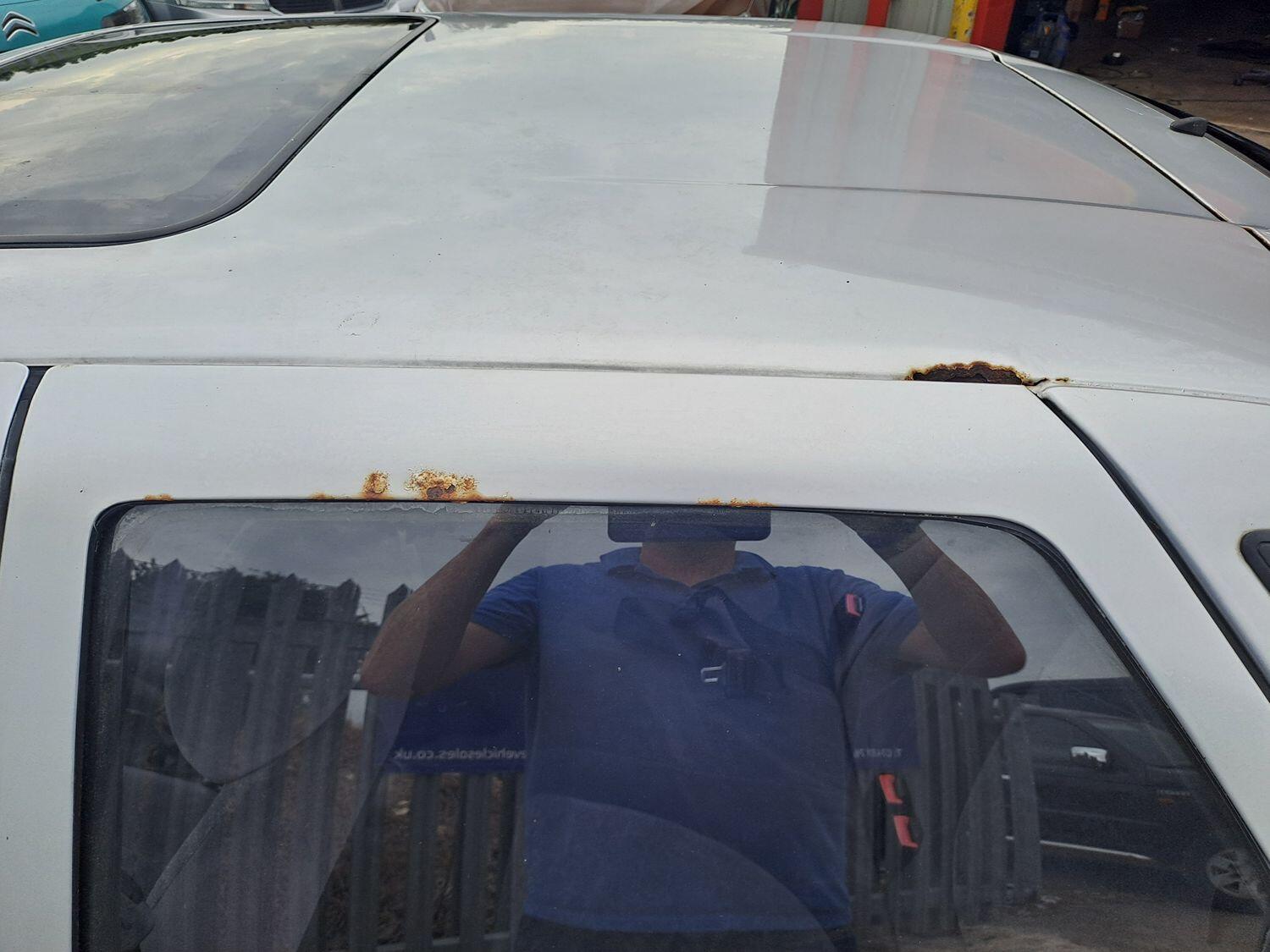 Used Ford Escort 1996 for sale - 77129660: Photo 28