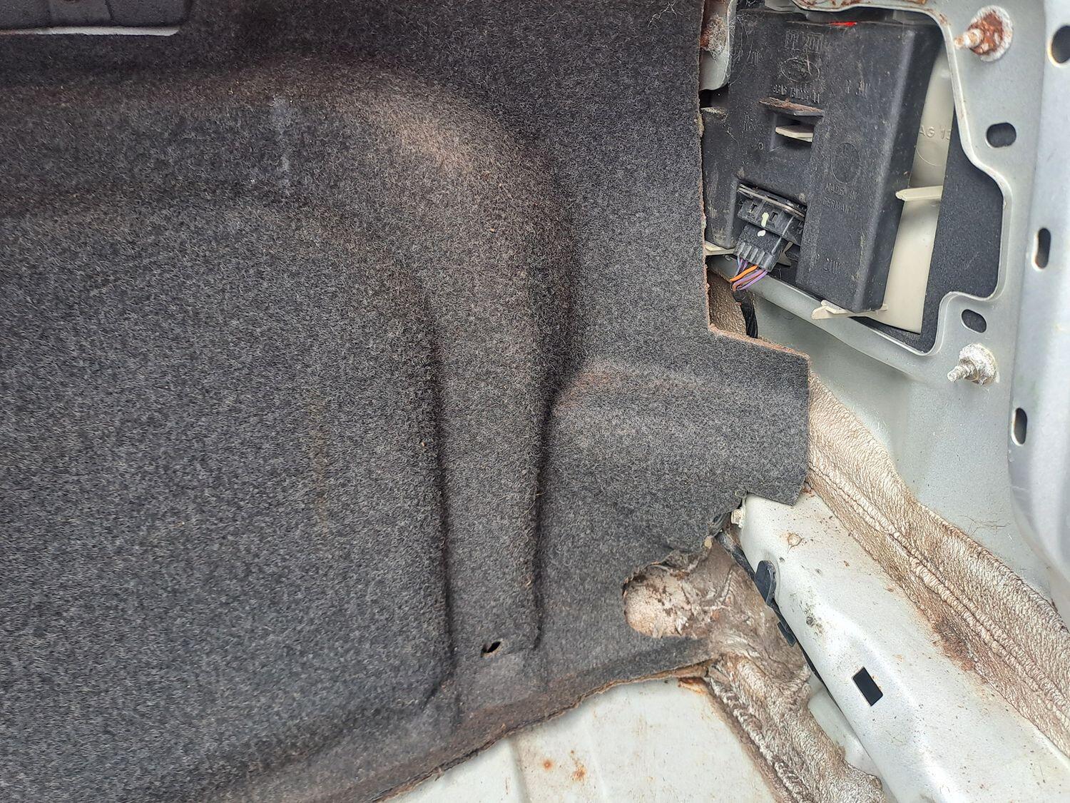 Used Ford Escort 1996 for sale - 77129660: Photo 49