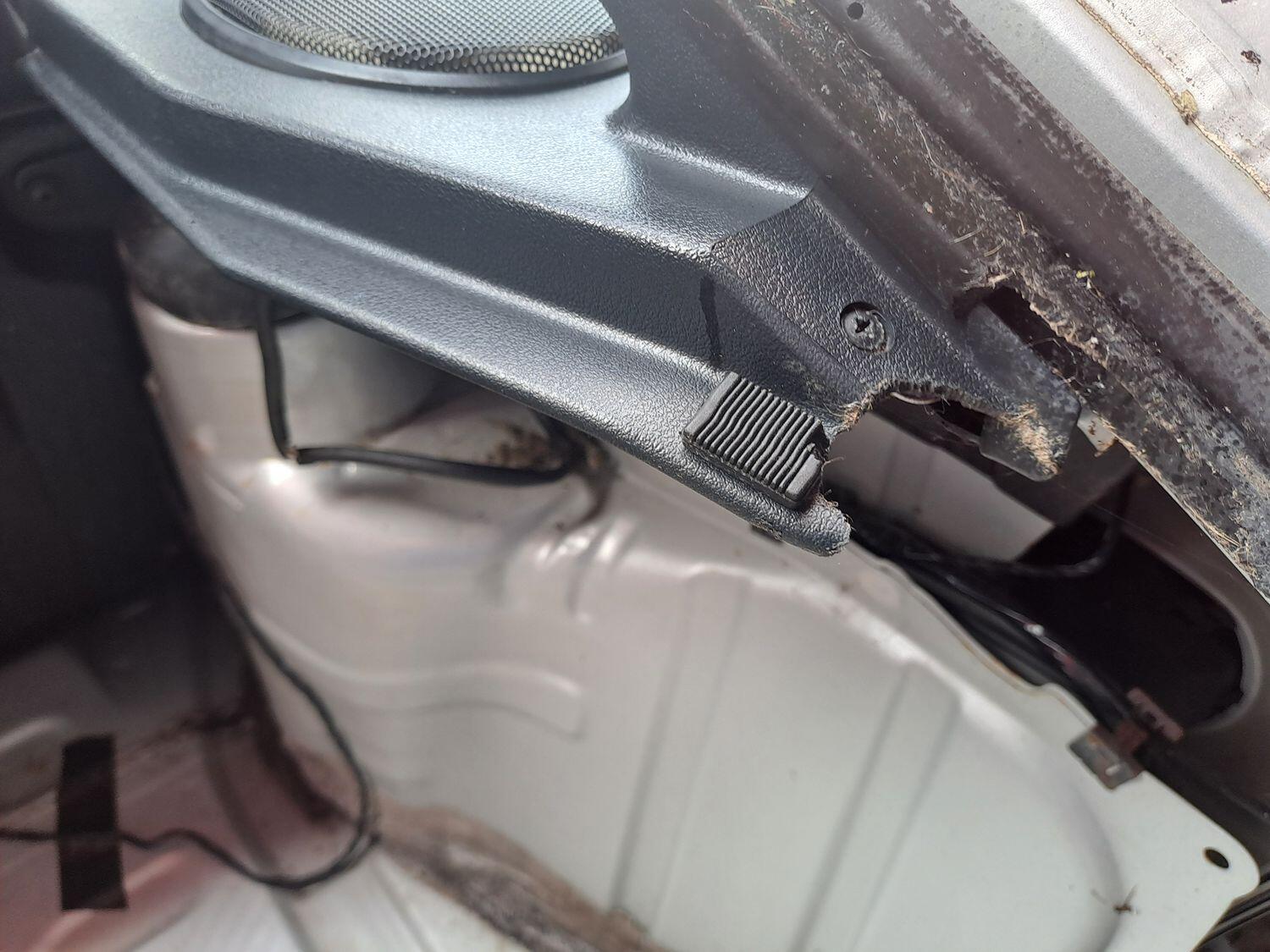 Used Ford Escort 1996 for sale - 77129660: Photo 53