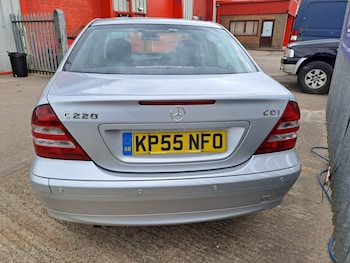 Used Mercedes-Benz C-Class 2005 for sale - 74805367: Photo