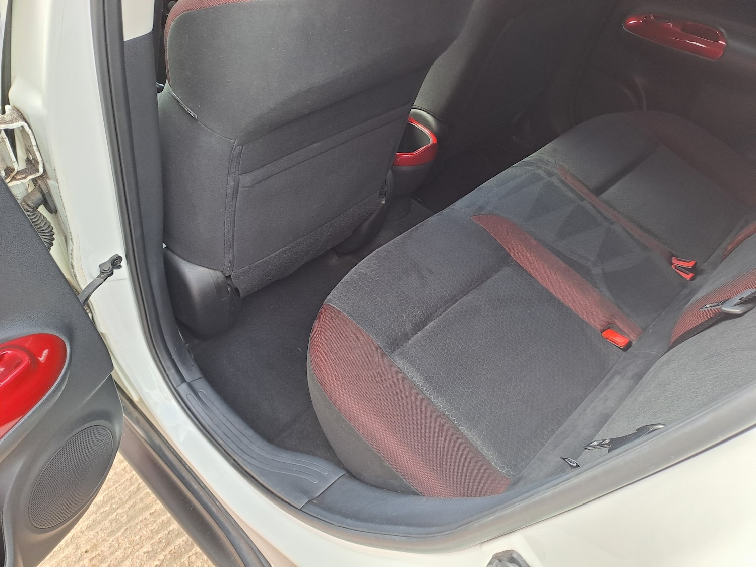Used Nissan Juke 2012 for sale - 76316402: Photo 11