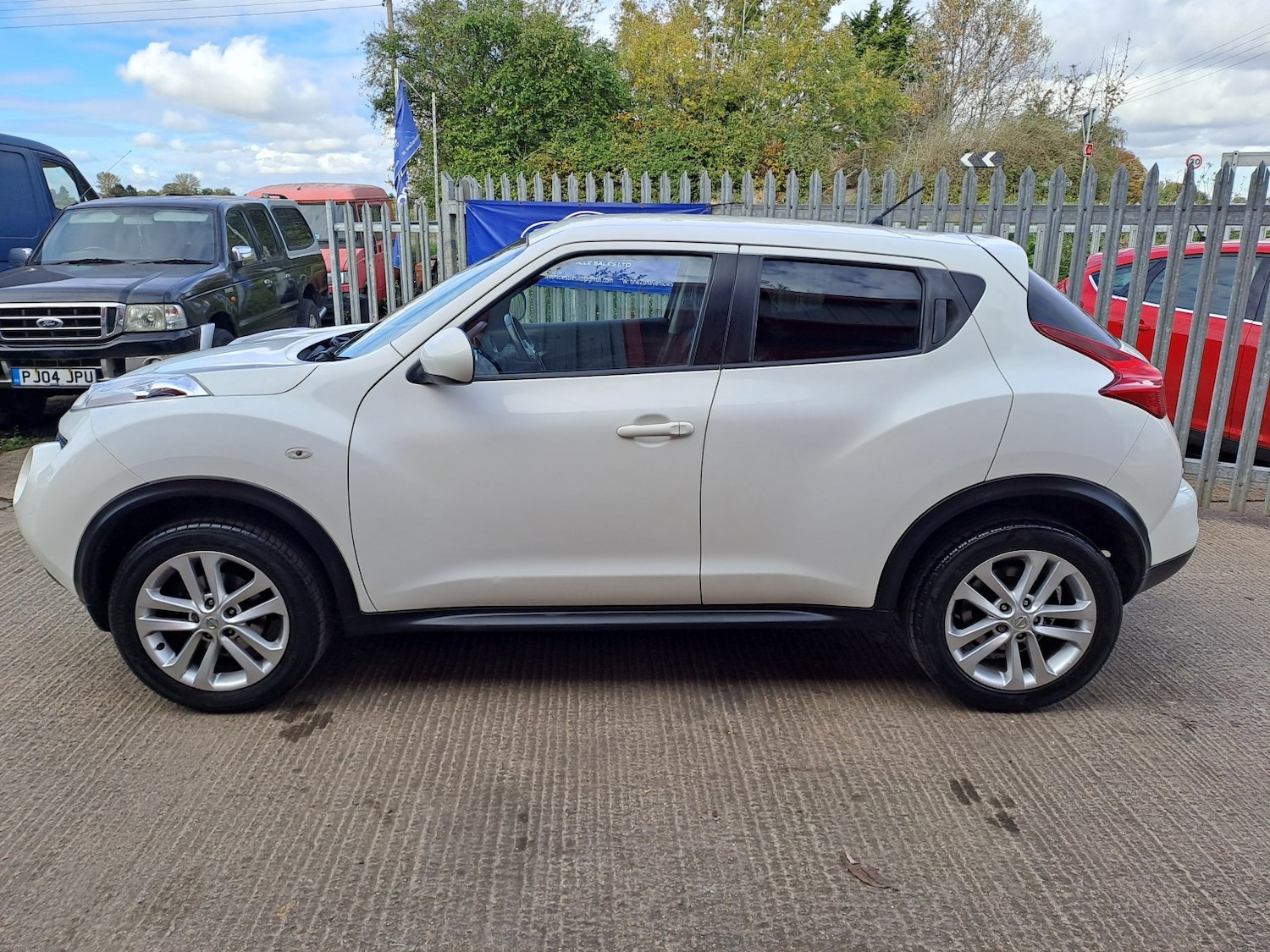 Used Nissan Juke 2012 for sale - 76316402: Photo 2