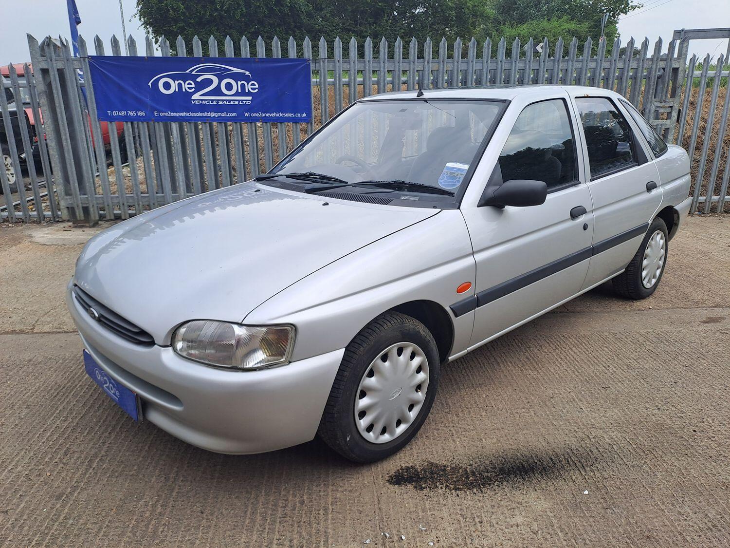 Used Ford Escort 1996 for sale - 78060506: Photo 1