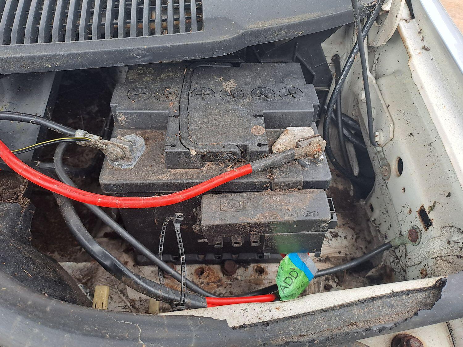 Used Ford Escort 1996 for sale - 78060506: Photo 23