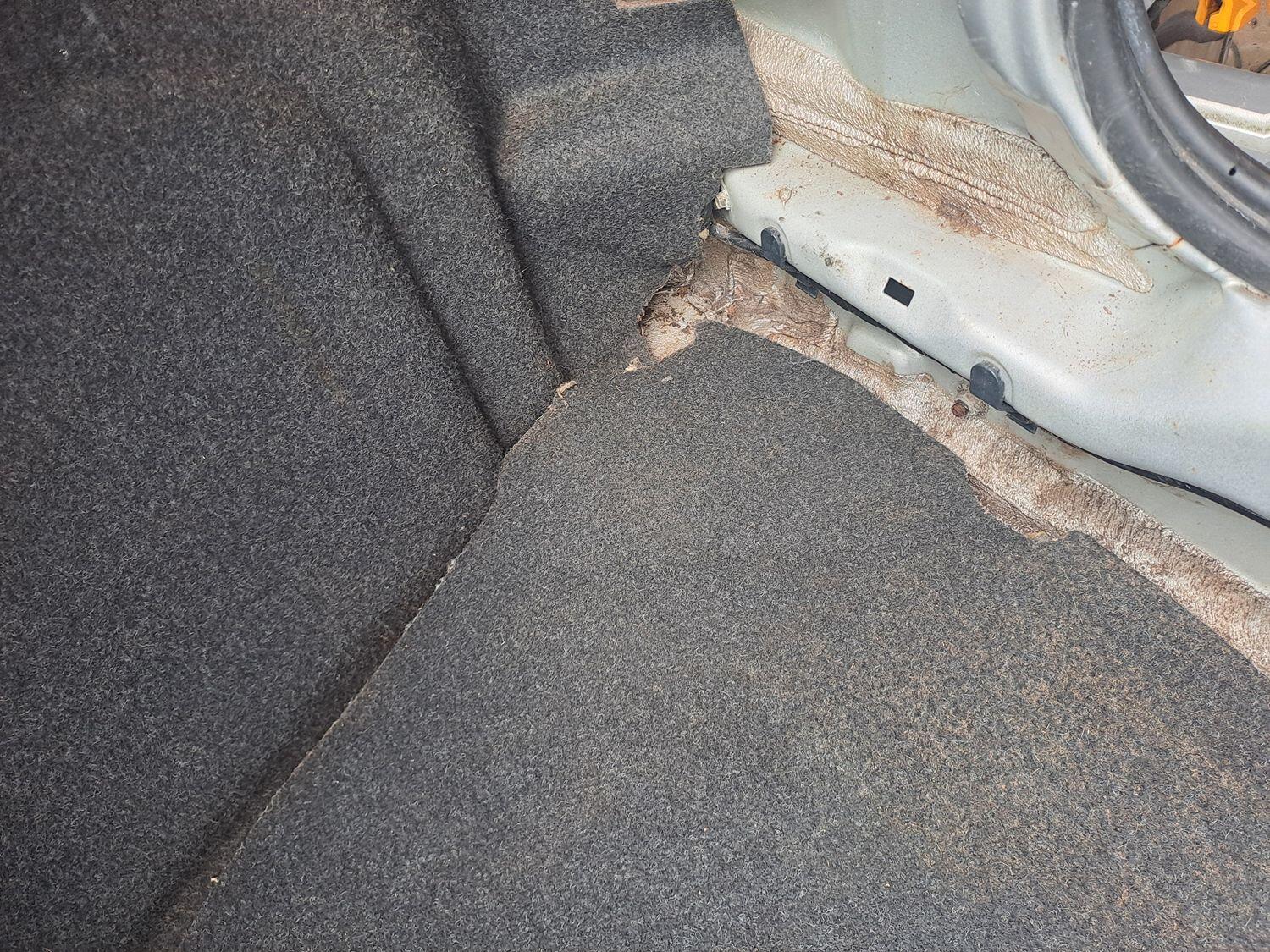 Used Ford Escort 1996 for sale - 78060506: Photo 46