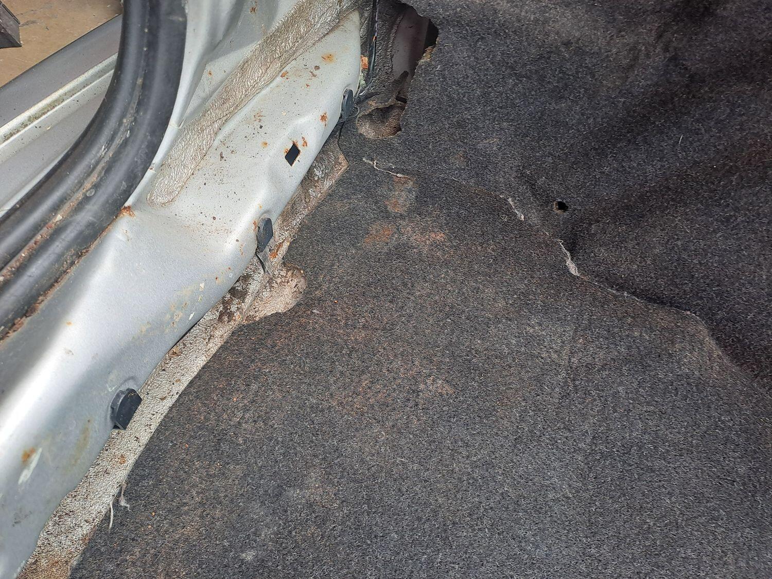 Used Ford Escort 1996 for sale - 78060506: Photo 47