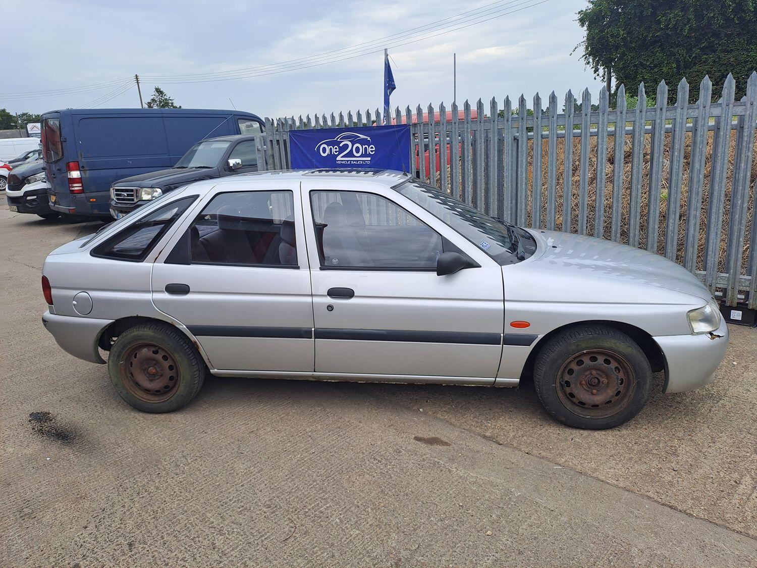 Used Ford Escort 1996 for sale - 78060506: Photo 6