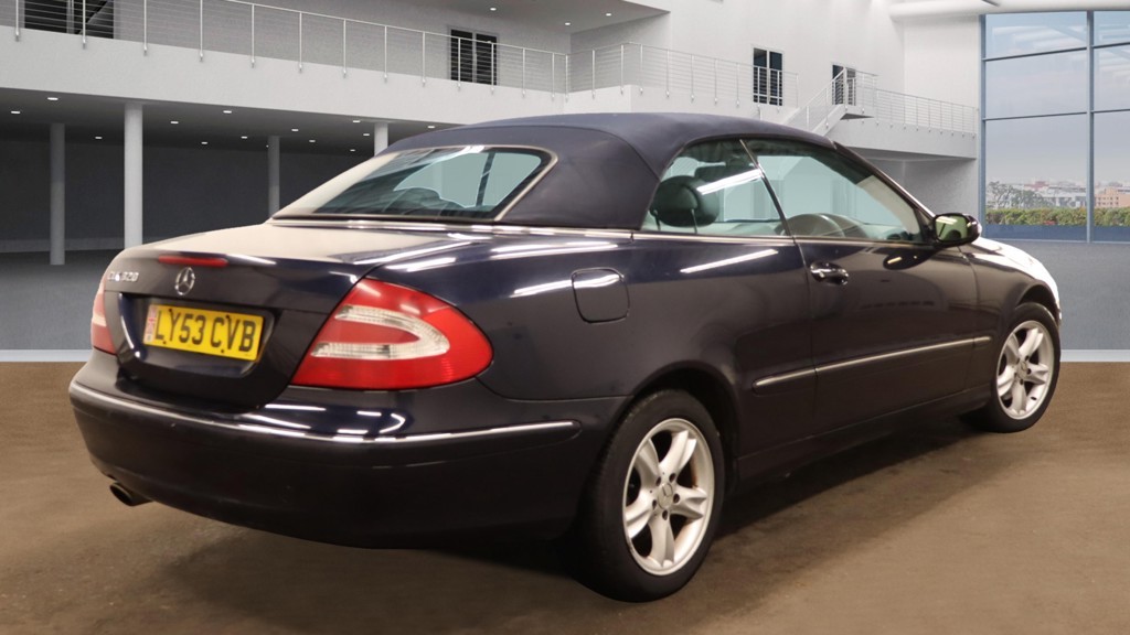 Used Mercedes-Benz CLK 2003 for sale - 76374185: Photo 4