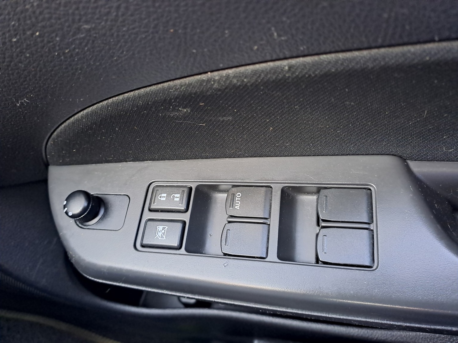 Used Suzuki Swift 2010 for sale - 77162194: Photo 21