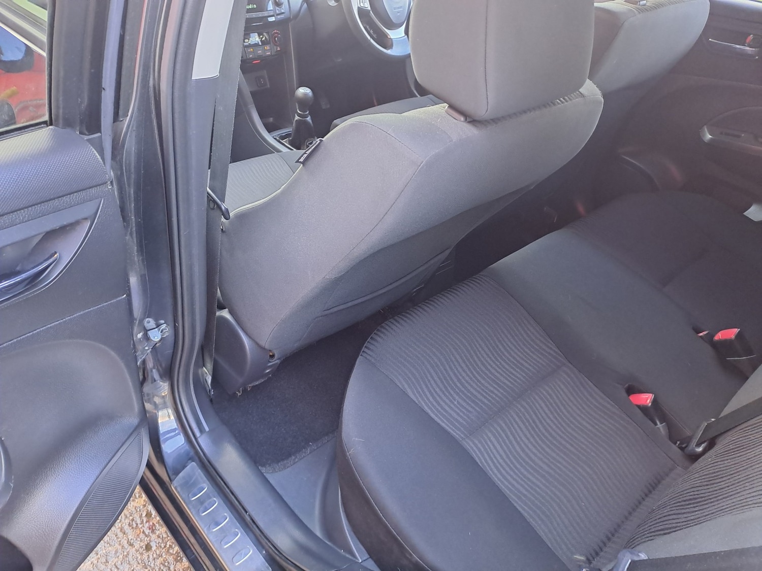 Used Suzuki Swift 2010 for sale - 76374205: Photo 11