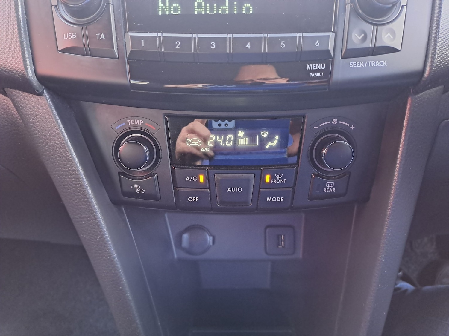 Used Suzuki Swift 2010 for sale - 76374205: Photo 17