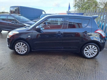 Used Suzuki Swift 2010 for sale - 76374205: Photo