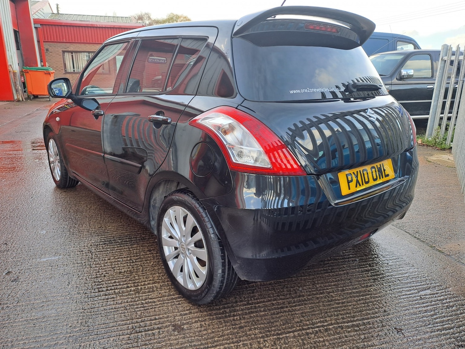 Used Suzuki Swift 2010 for sale - 76374205: Photo 3
