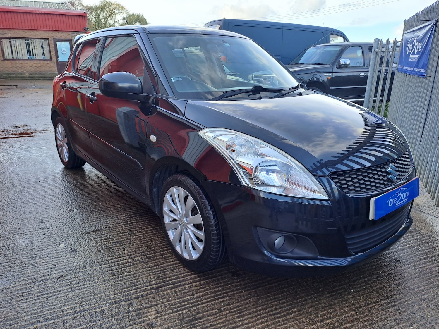 Used Suzuki Swift 2010 for sale - 76374205: Photo 7