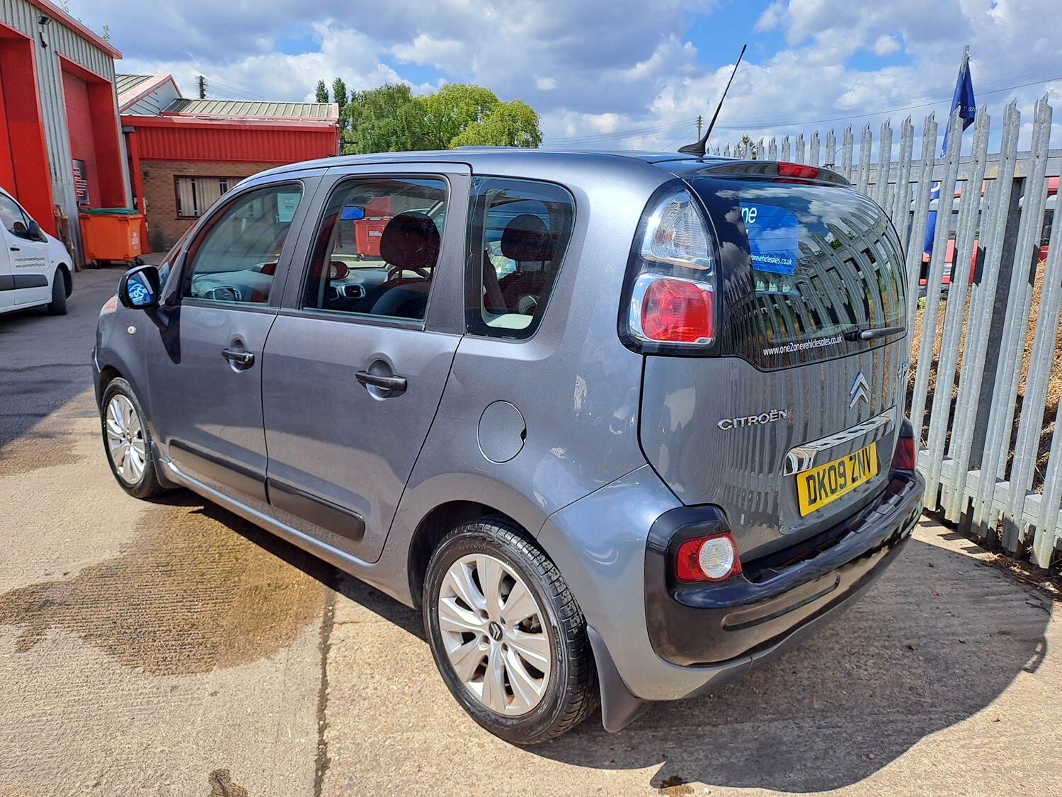 Used Citroen C3 Picasso 2009 for sale - 76794090: Photo 3