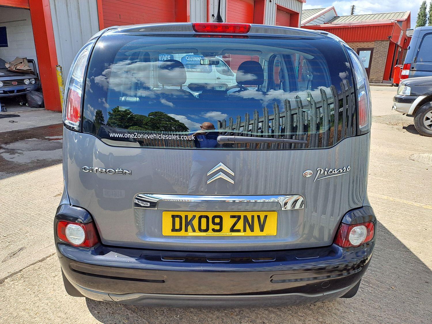Used Citroen C3 Picasso 2009 for sale - 76794090: Photo 4