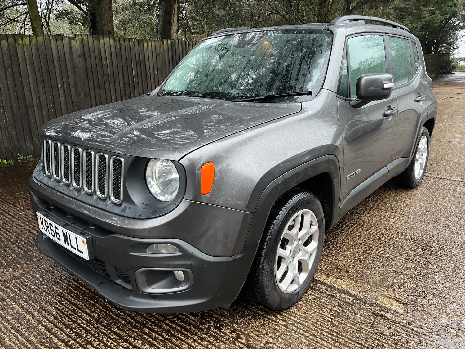 Used Jeep Renegade 2016 for sale - 77461153: Photo 3