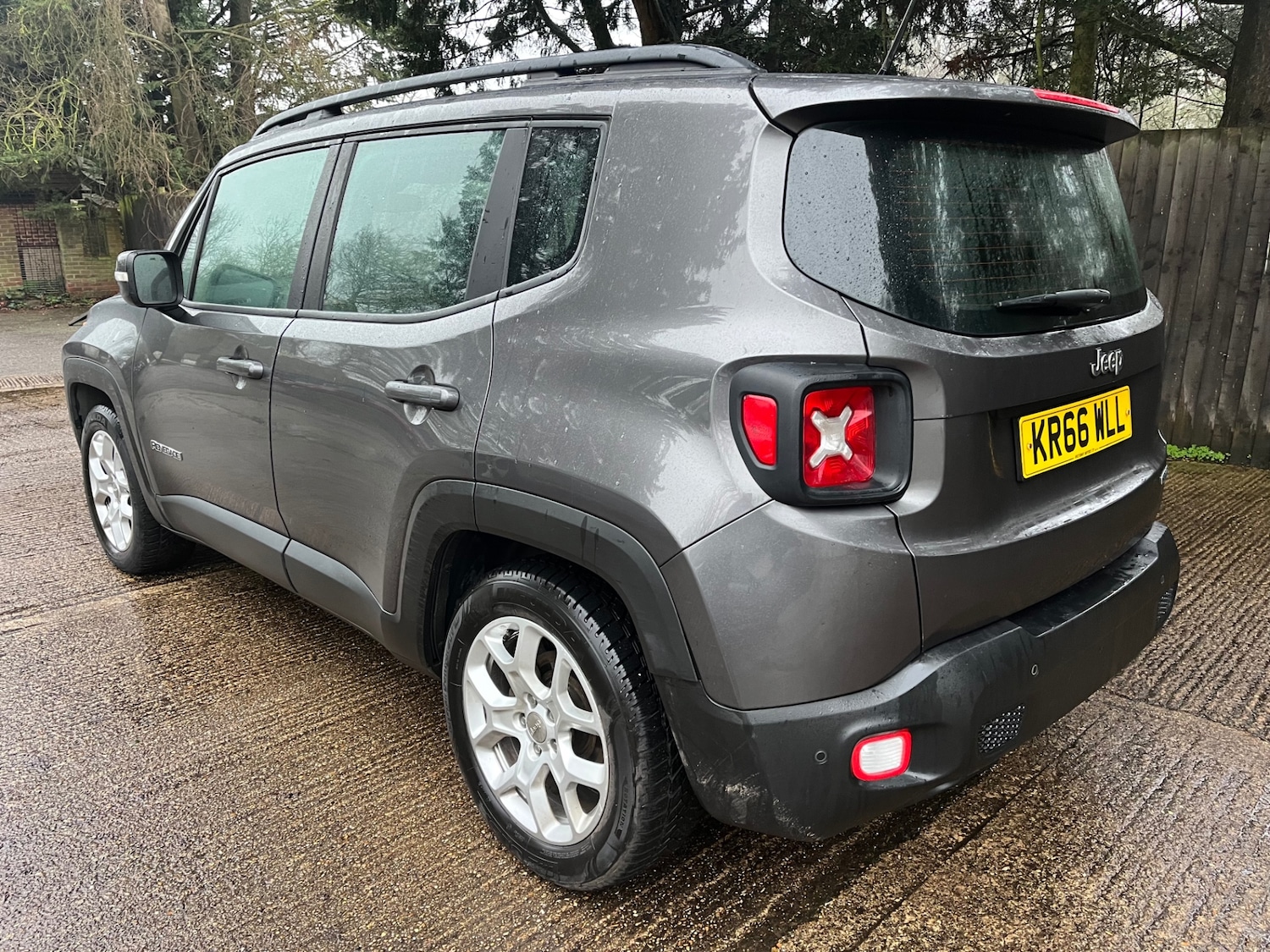 Used Jeep Renegade 2016 for sale - 77461153: Photo 4