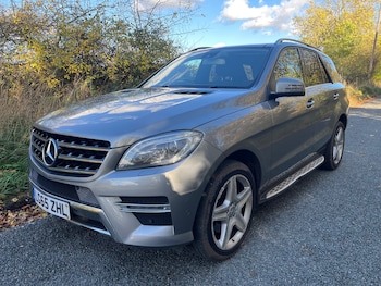 Used Mercedes-Benz M Class 2015 for sale - 76438438: Photo