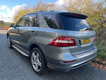 Used Mercedes-Benz M Class 2015 for sale - 76438438: Photo