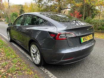 Used Tesla Model 3 2021 for sale - 76504755: Photo