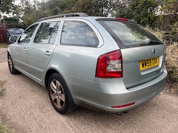 Used Skoda Octavia 2010 for sale - 75700373: Photo