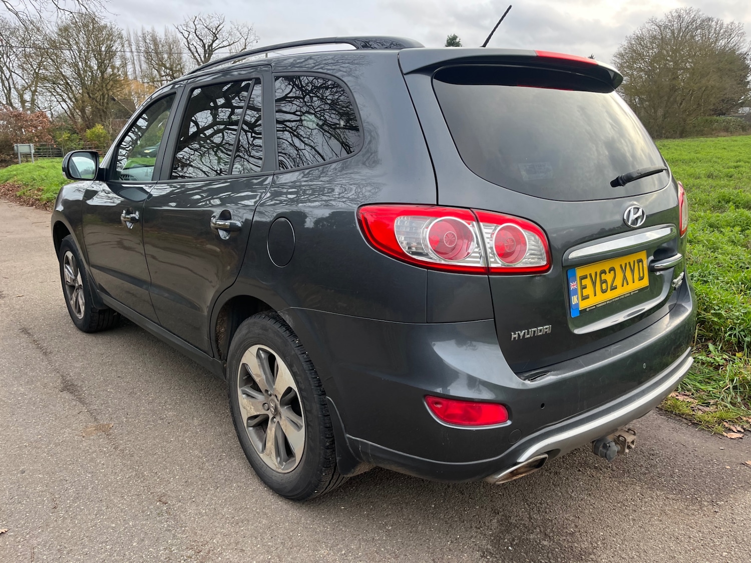 Used Hyundai Santa Fe 2012 for sale - 76971174: Photo 4