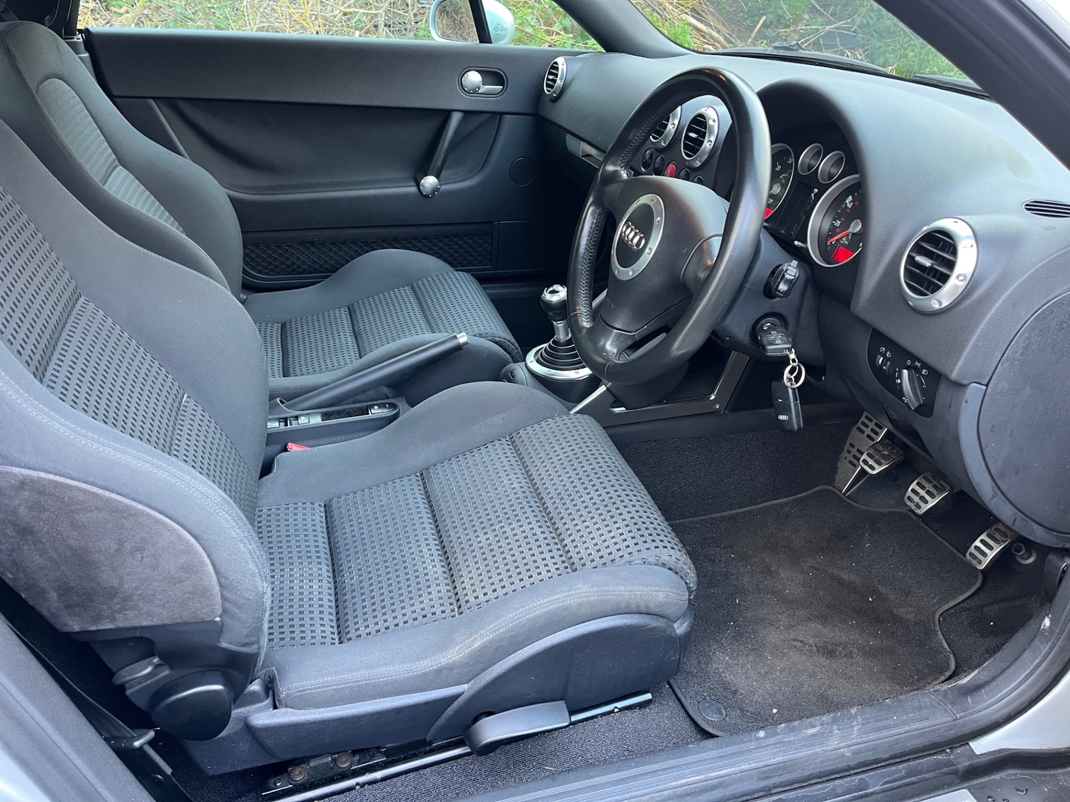 Used Audi TT 2004 for sale - 77247651: Photo 8