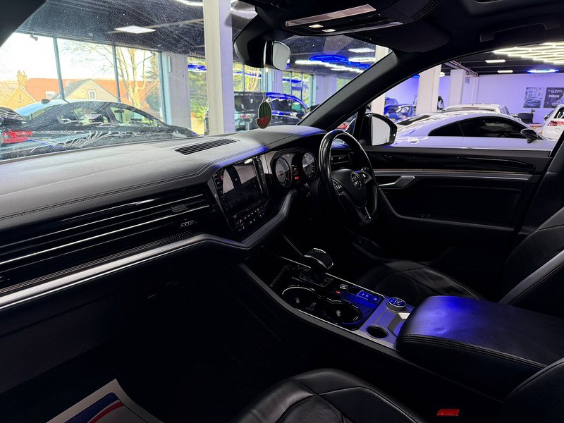 Used Volkswagen Touareg 2018 for sale - 77742442: Photo 25