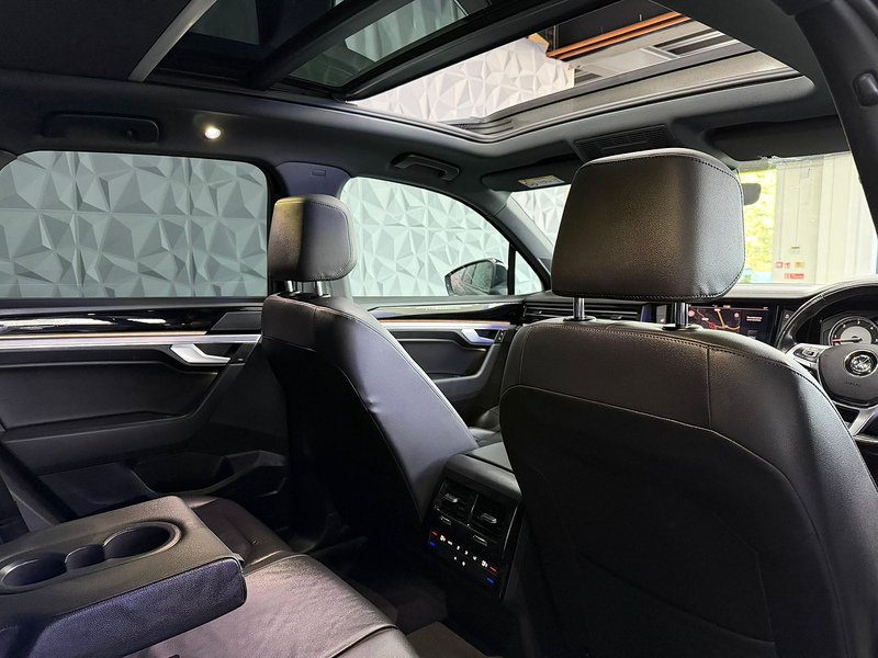 Used Volkswagen Touareg 2018 for sale - 77742442: Photo 29