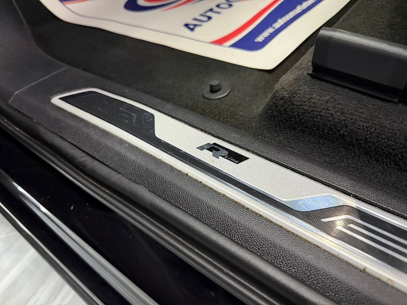 Used Volkswagen Touareg 2018 for sale - 77742442: Photo 38