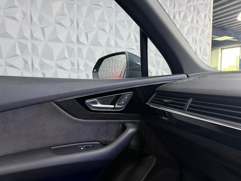 Used Audi Q7 2019 for sale - 77941396: Photo 34