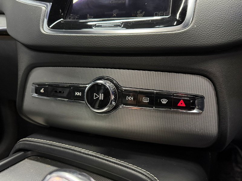 Used Volvo XC90 2017 for sale - 77164656: Photo 39