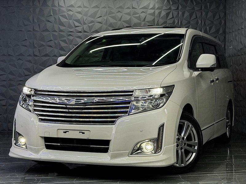 Used Nissan Elgrand for sale - 77103279: Photo 1